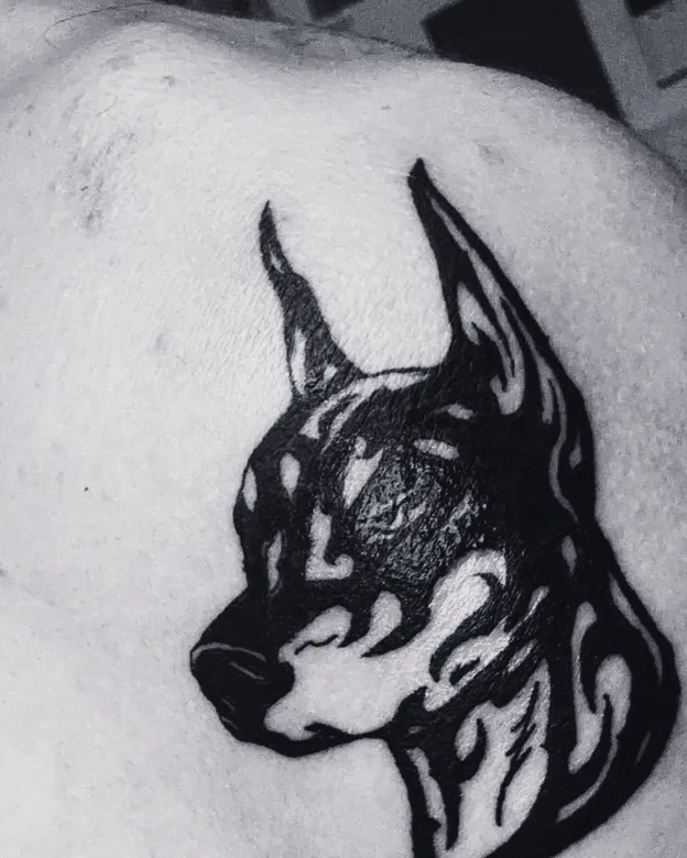 Blackwork — Dobermann, Shoulder. Sami Tutar, S.Ink